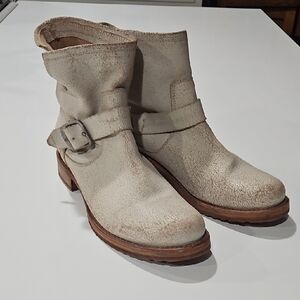 Frye Cream Veronica Short Ankle Boots Sz 10 Like New!